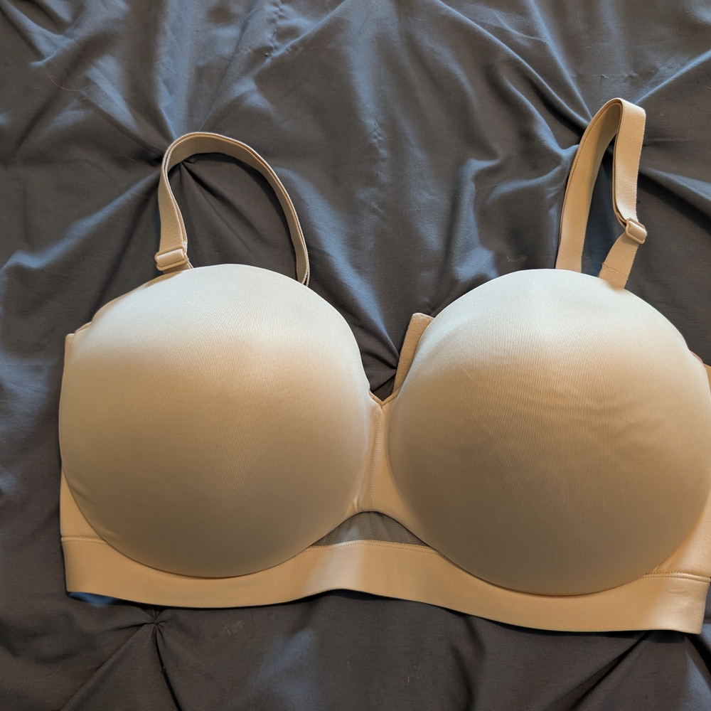 EUC Cacique Strapless/Multi-way Bra